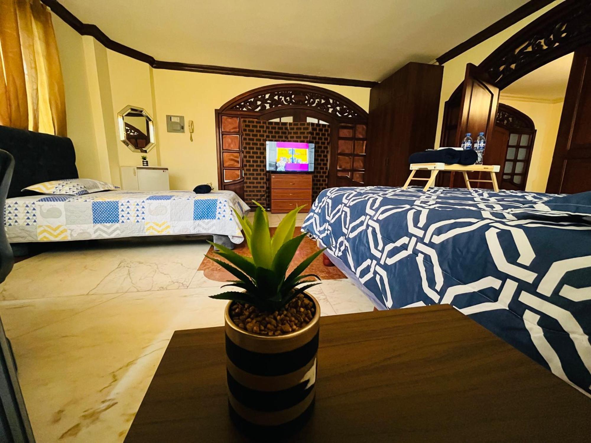Mega Suite Junto Al San Marino Shopping Гуаякиль Экстерьер фото
