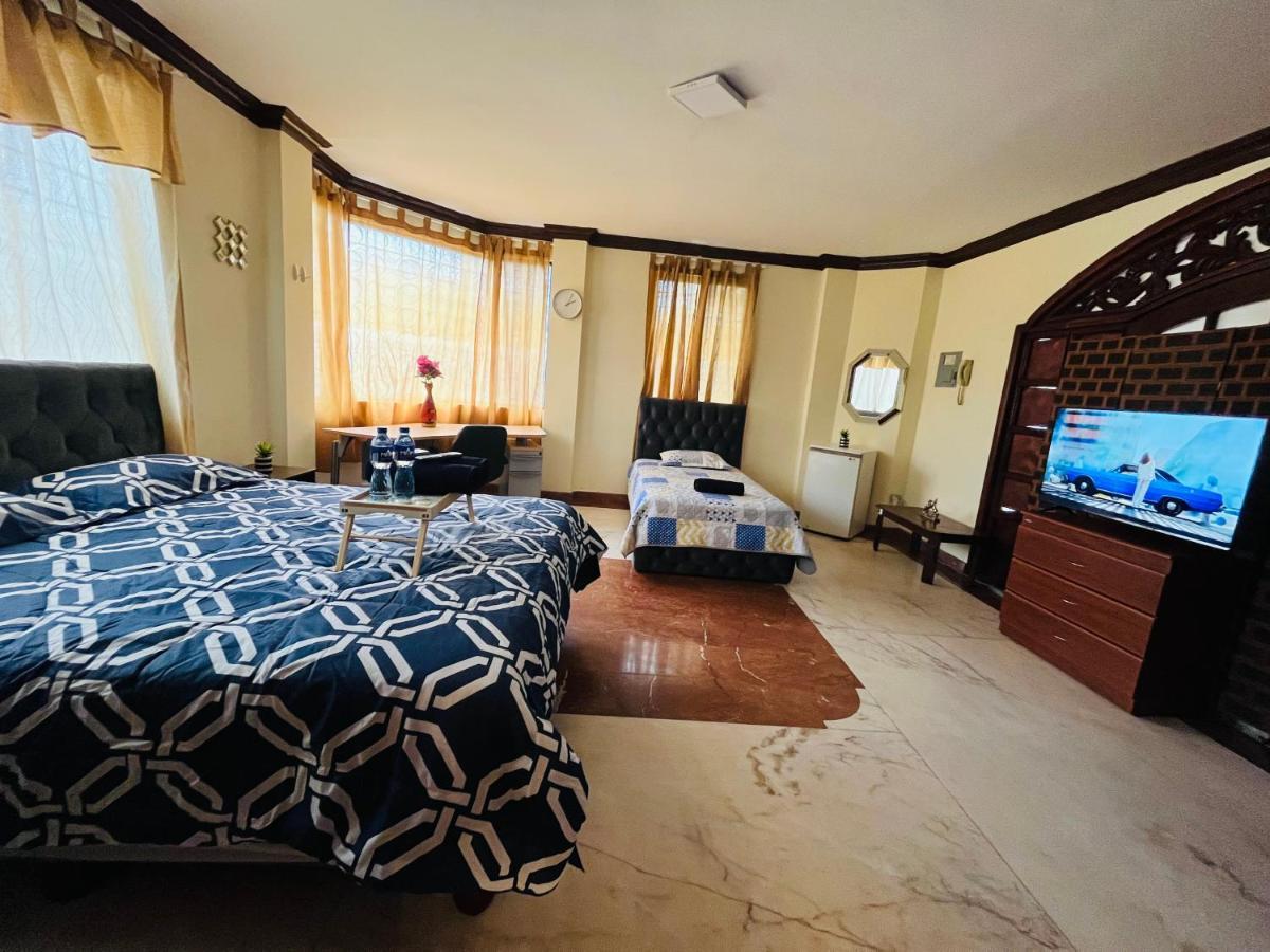 Mega Suite Junto Al San Marino Shopping Гуаякиль Экстерьер фото
